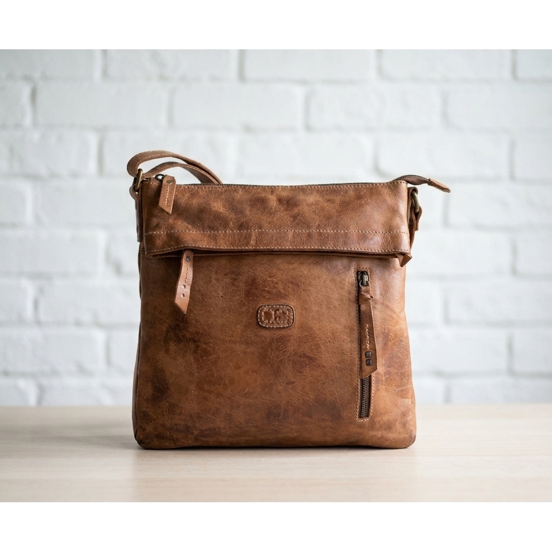 New Bedstu Howie Bag In Tan Rustic